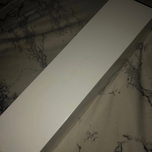 Apple Other - Apple Watch Series 5 44mm Aluminum Space